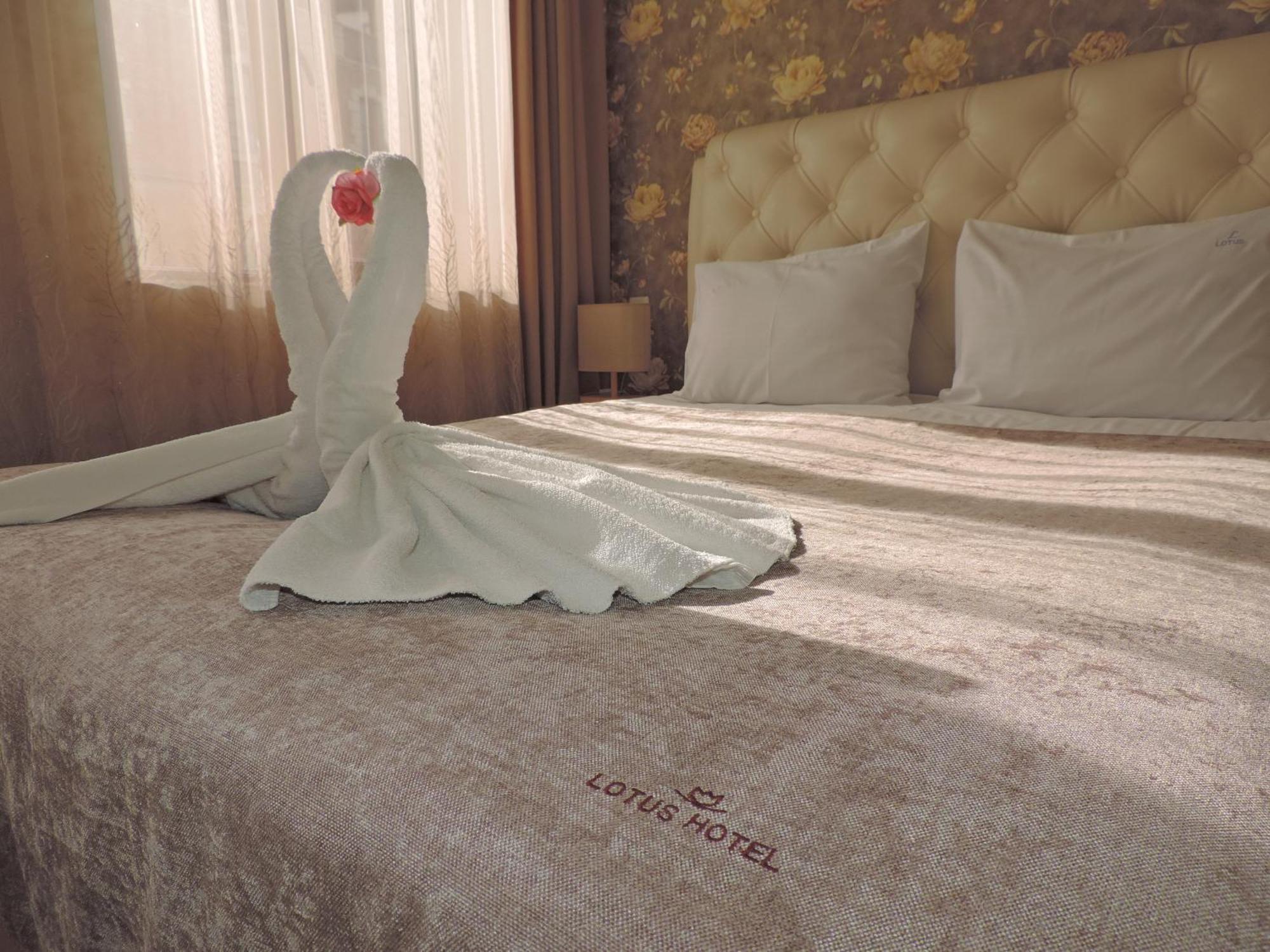 Hotel Lotus Ахалцихе Екстериор снимка