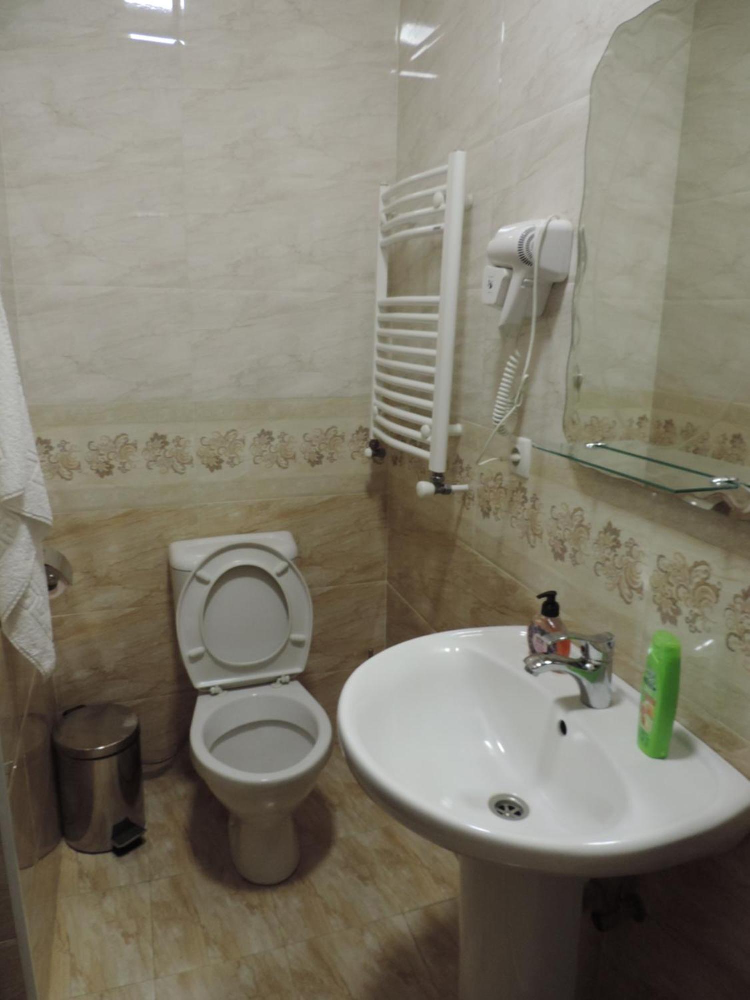 Hotel Lotus Ахалцихе Екстериор снимка