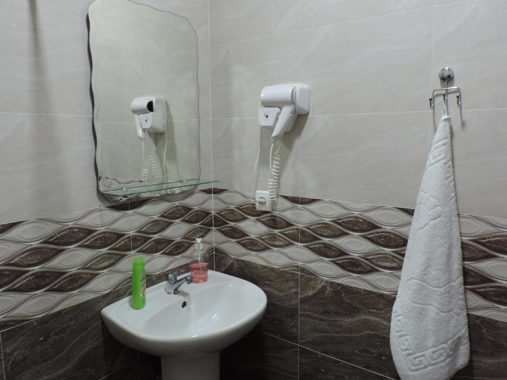 Hotel Lotus Ахалцихе Екстериор снимка