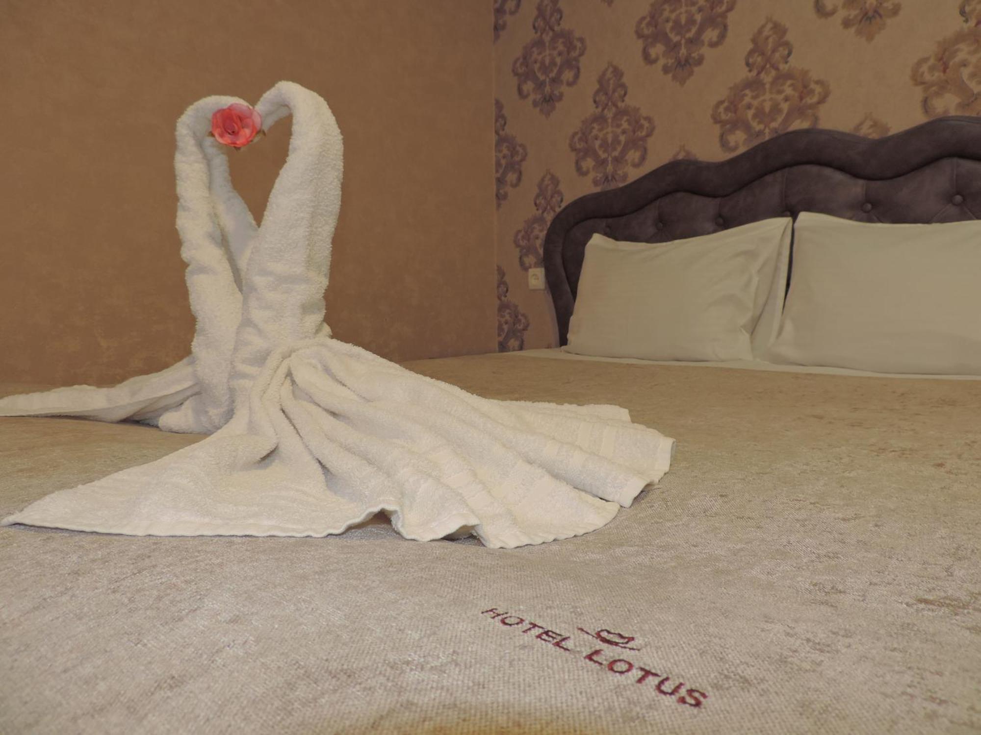 Hotel Lotus Ахалцихе Екстериор снимка