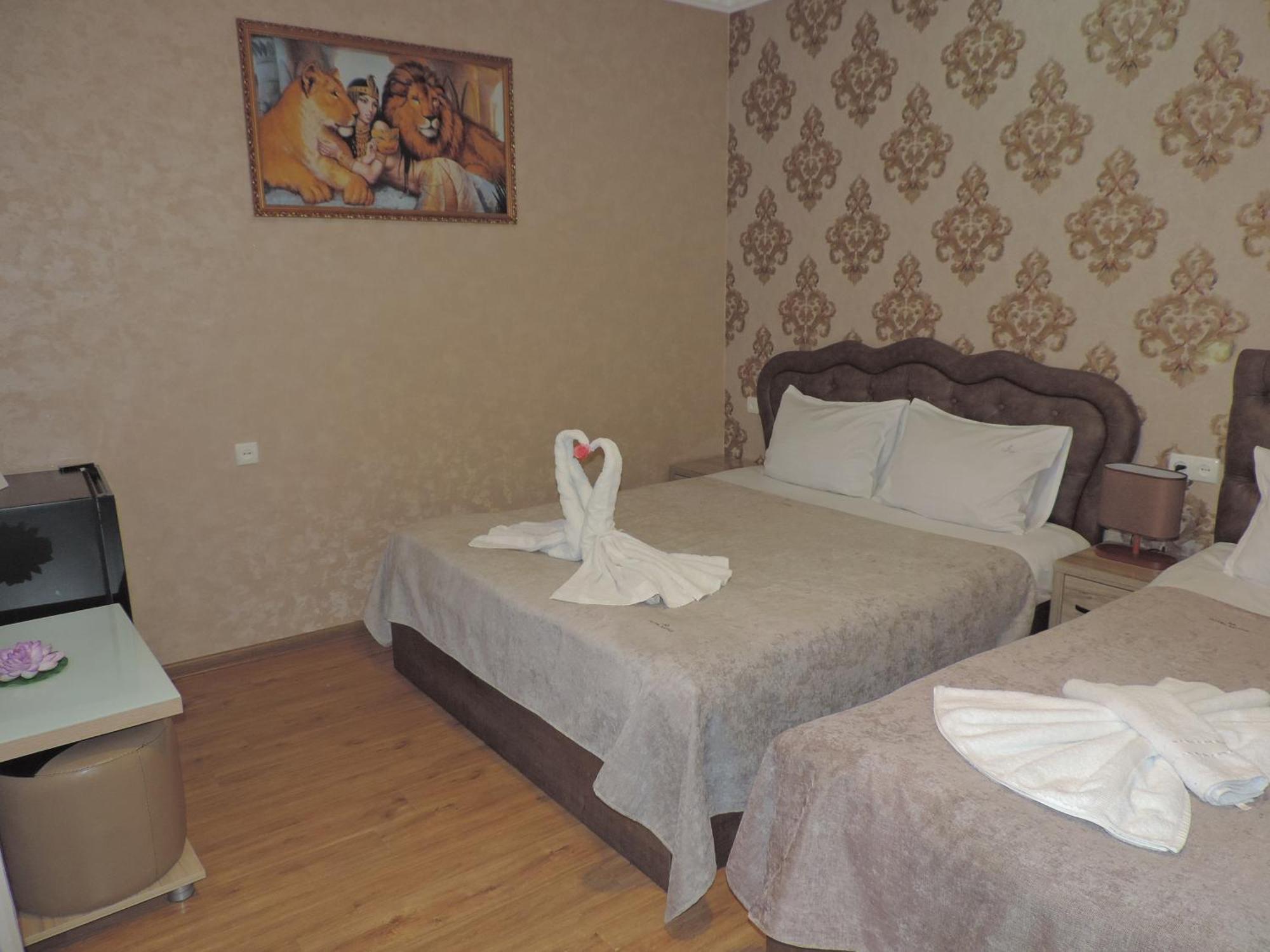 Hotel Lotus Ахалцихе Екстериор снимка