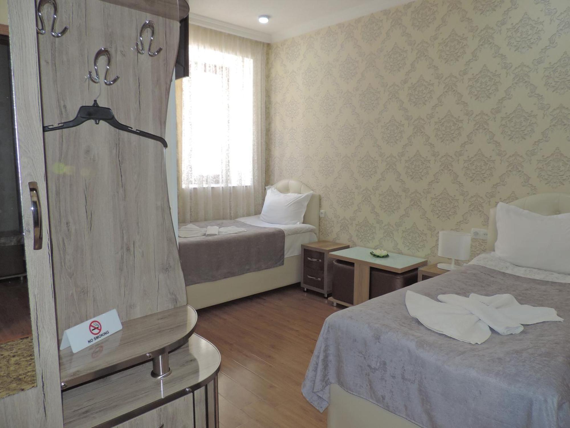 Hotel Lotus Ахалцихе Екстериор снимка