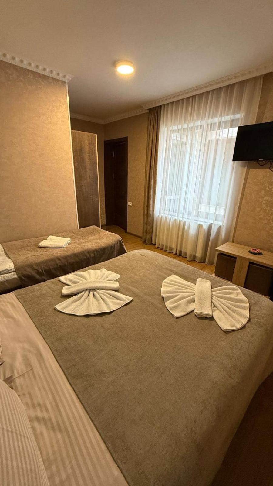 Hotel Lotus Ахалцихе Екстериор снимка