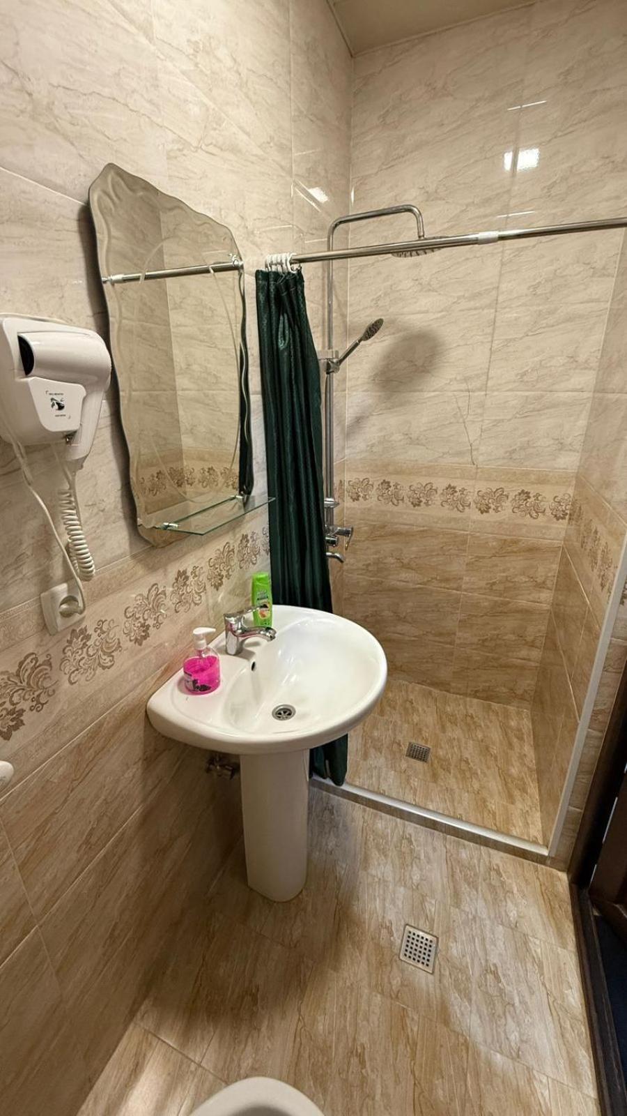 Hotel Lotus Ахалцихе Екстериор снимка