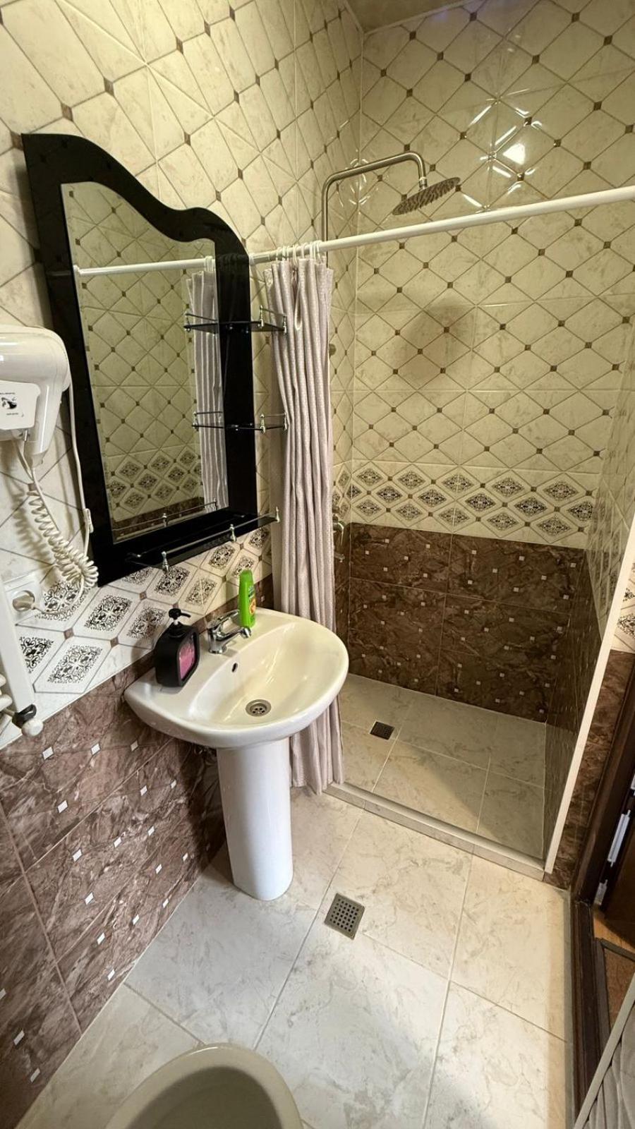 Hotel Lotus Ахалцихе Екстериор снимка