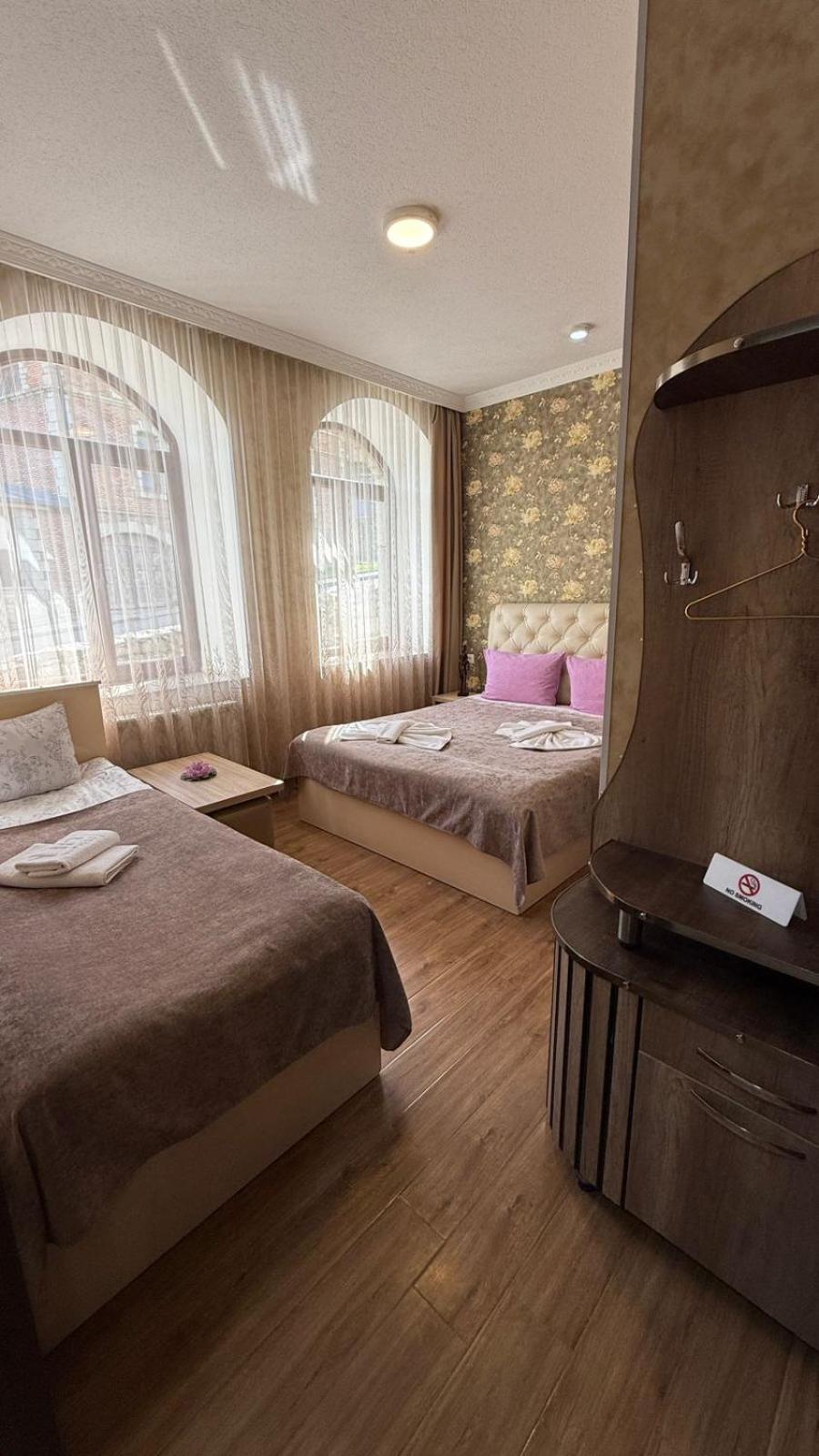 Hotel Lotus Ахалцихе Екстериор снимка